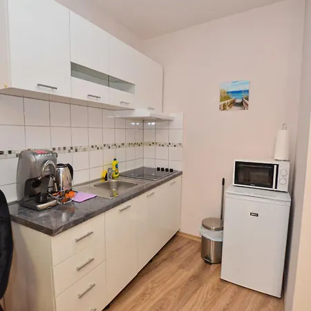 Charming In The Heart Of Rovinj, Steps From Carera Street